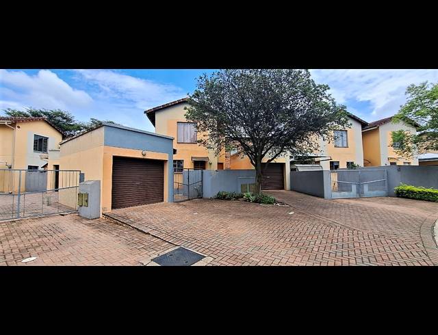 2 BEDROOM DUPLEX FOR SALE IN NELSPRUIT CENTRAL